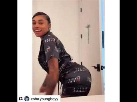 Jania Meshell Ass Bouncing